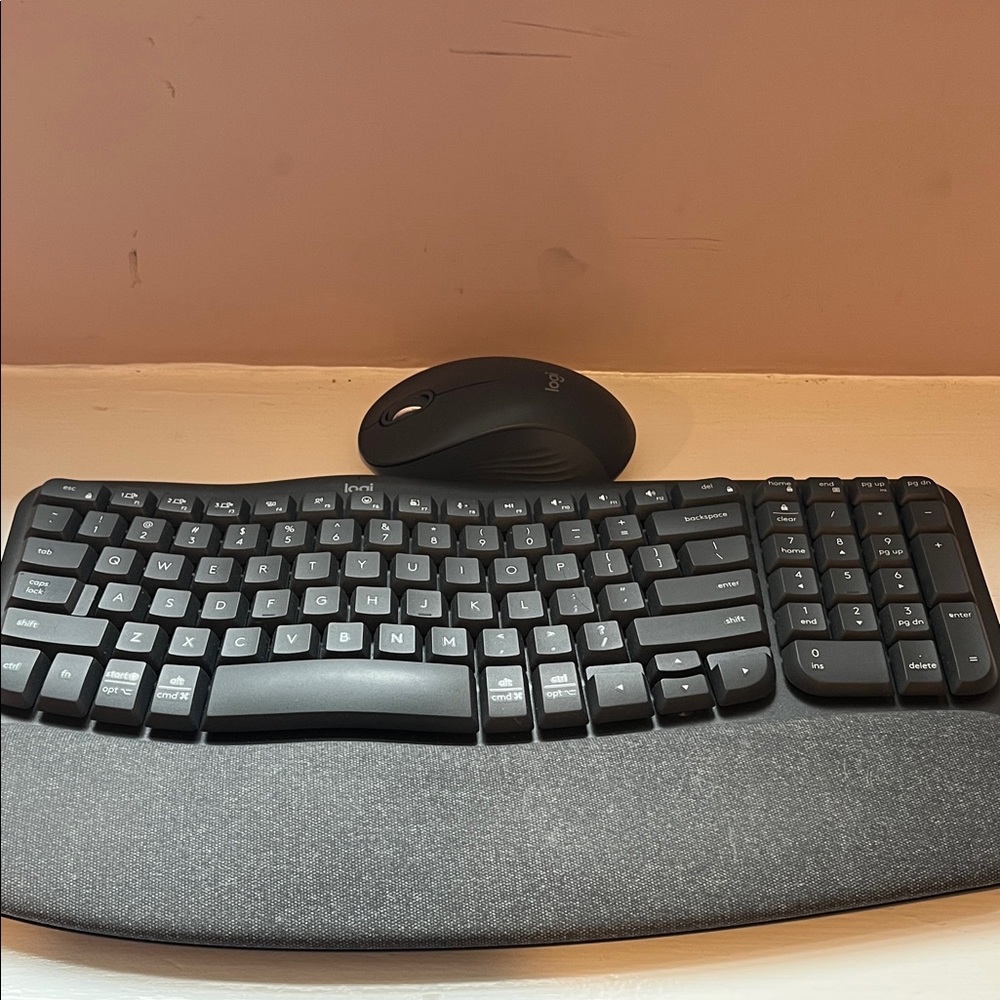Logitech Ergonomic Keyboard and Mouse - Dark Gray